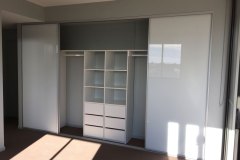 Sliderobes_super-white-glass-wardrobe_toongabbie